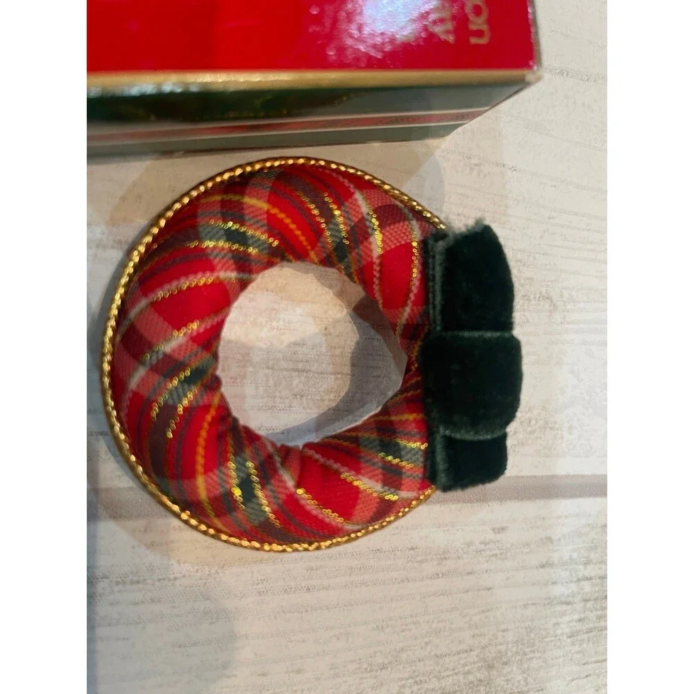 *Vintage 1984 Avon Holi day wreath pen plaid Christmas with box red green